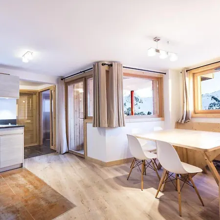Magnifique 4 Pieces Avec Piscine, Jacuzzi, Et Cheminee A - Fr-1-314-133 Chalet *